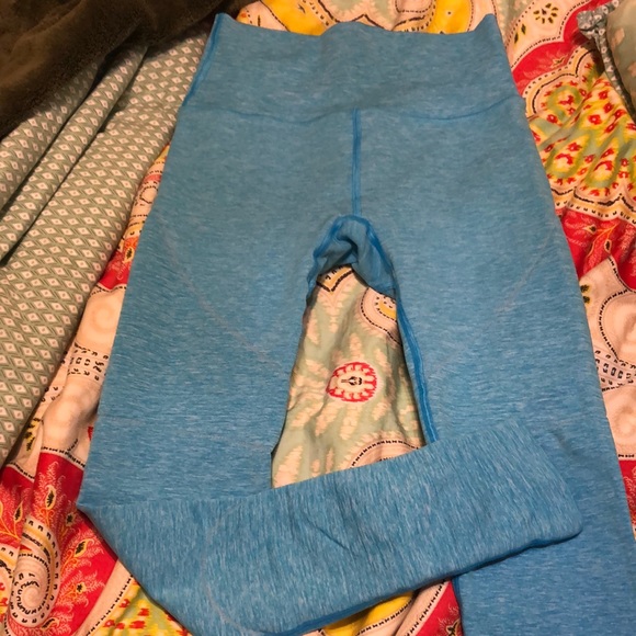 *LAST CHANCE* Alphalete r6 leggings - Picture 1 of 2